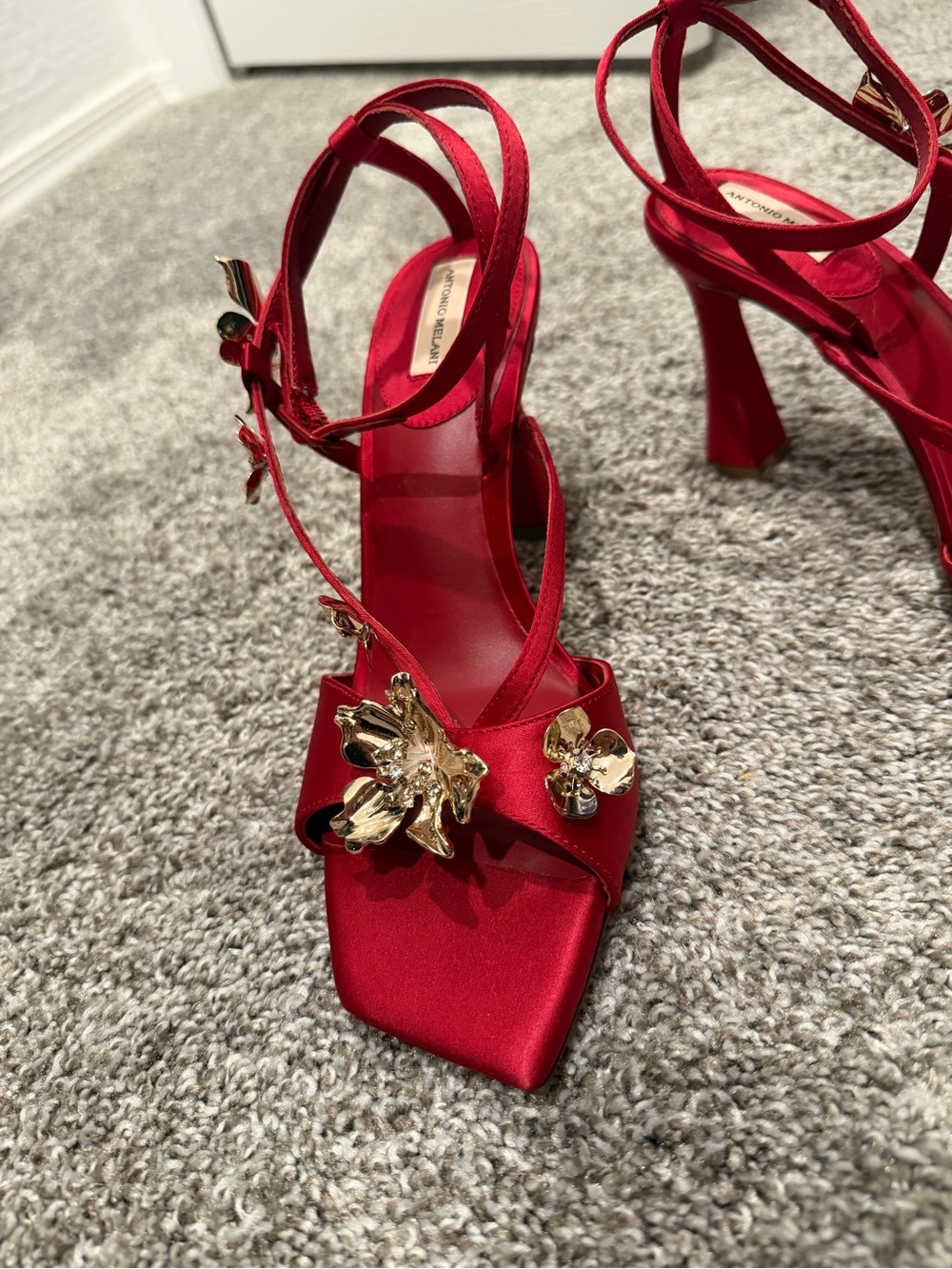 Antionio Melani Red Floral Embellished Satin Women's Heels